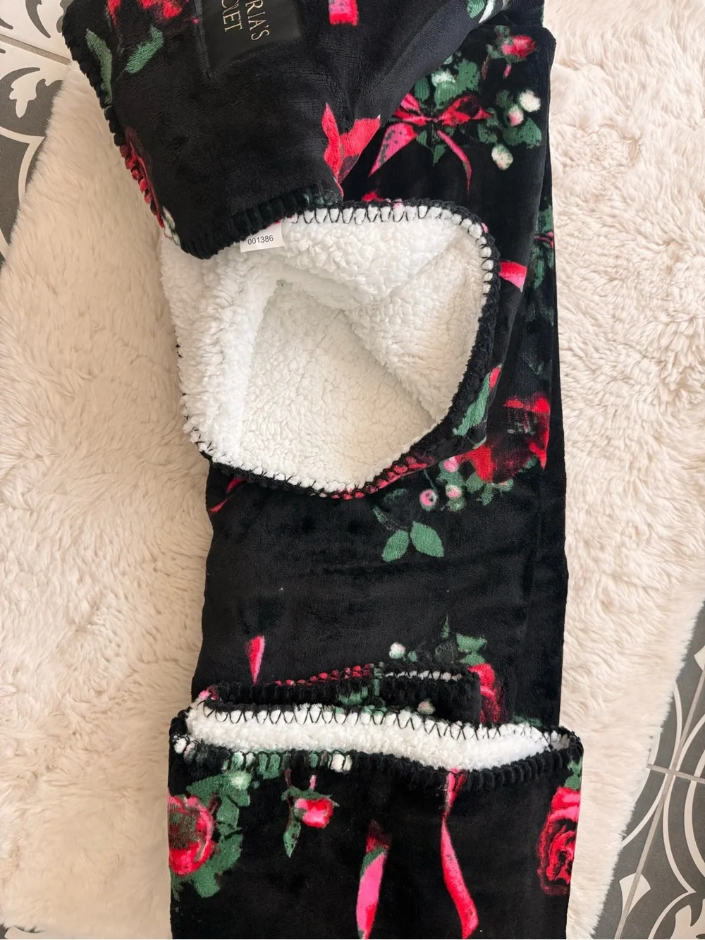 Victoria's Secret Black Floral-Print throw blanket